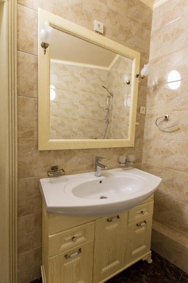 אלמטי Residential Complex Central 261 מראה חיצוני תמונה